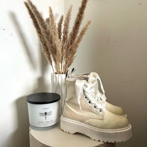 ︎ ︎ ︎ ︎ ︎ ♡︎Molly Dr martens ♡︎